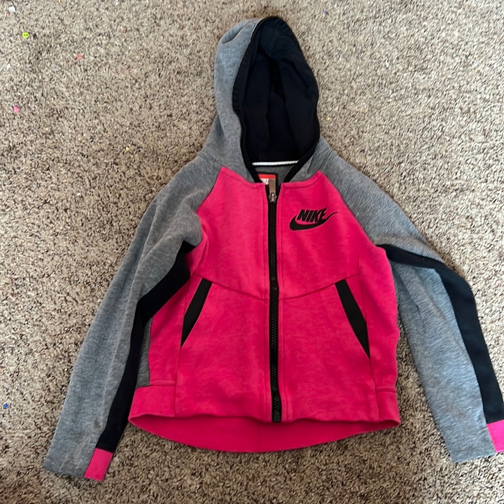 Girls Nike zip up size 5-6